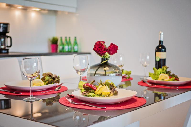 Apartamenty Homely Place Casa Verona - Stary Rynek - Parking Apartment Poznan
